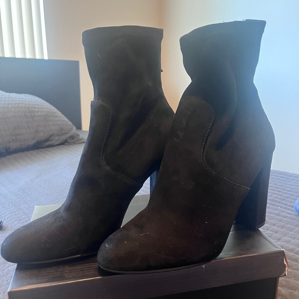 Steven Madden Black Booties size 9